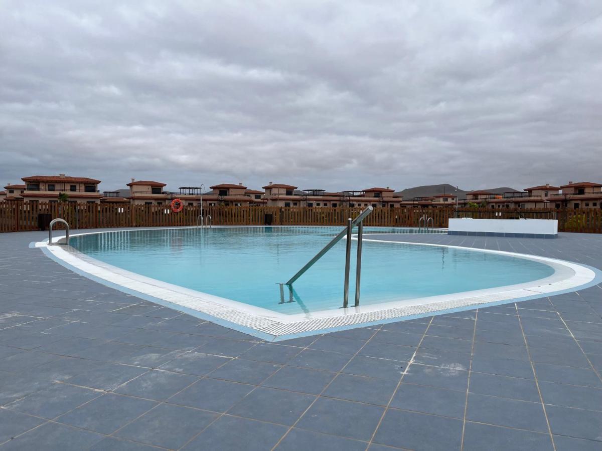 Stillvolle Villa Mit Terrasse, Garten Und Grill Lajares Exterior foto
